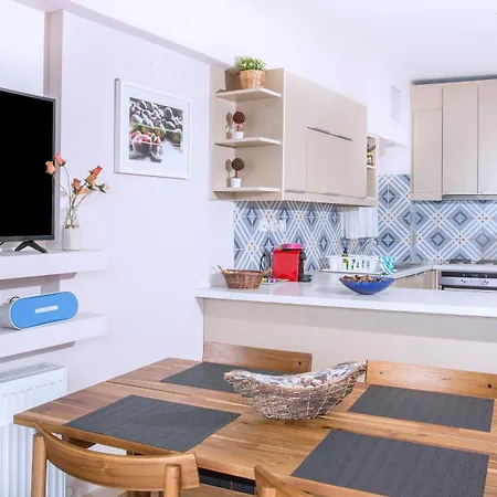 Niko Studios Apartment
