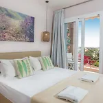 Niko Apartment *