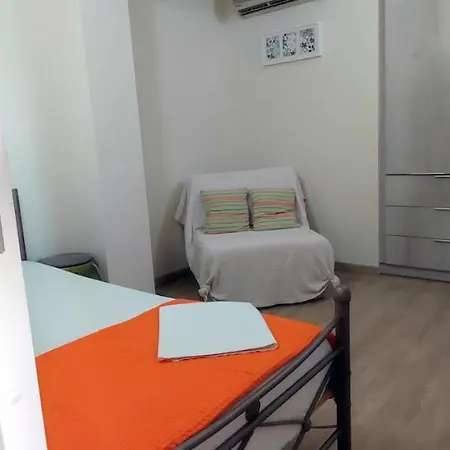 Niko Studios Apartment *